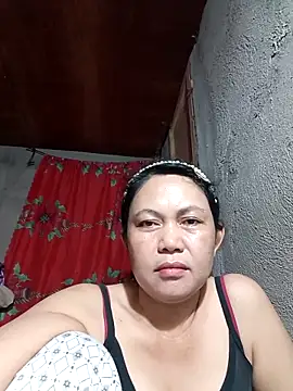 Everleigh mom online show from October 2025 10:44:02 AM