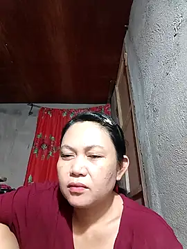 Everleigh mom online show from October 2025 10:34:02 AM