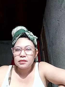 Everleigh mom online show from January 2026 01:55:02 AM