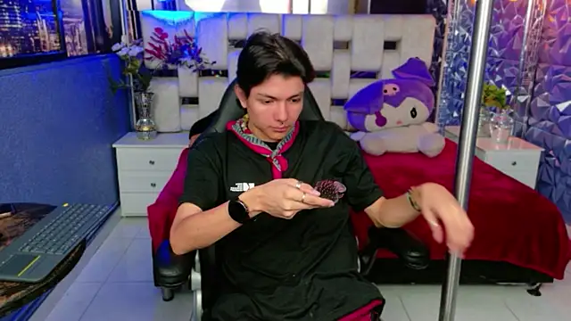 alandelrey57 online show from March 2026 01:27:02 PM