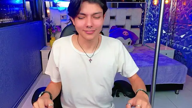 alandelrey57 online show from April 2026 04:04:01 AM