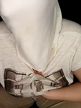 Lamia Queen  online show from October 2025 03:30:01 PM