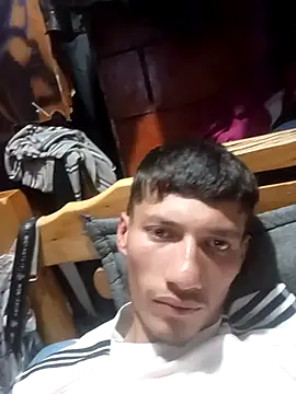 Snapshot of alexandercruz chatting on February 2026 05:06:01 AM alexandercruz online show from February 2026 05:06:01 AM