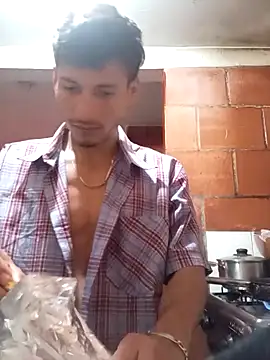 Snapshot of alexandercruz chatting on February 2026 08:16:01 PM alexandercruz online show from February 2026 08:16:01 PM