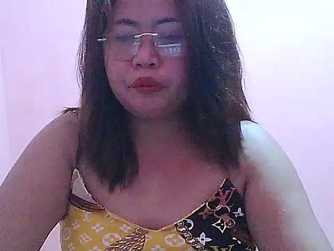 Snapshot of fresh_rosie chatting on April 2026 02:19:02 PM fresh rosie online show from April 2026 02:19:02 PM