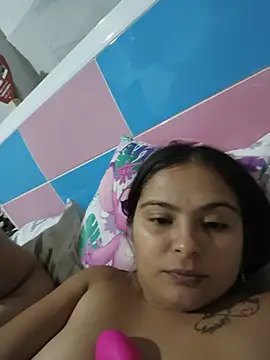 Snapshot of yatzuriperrita chatting on May 2026 02:09:02 AM yatzuriperrita online show from May 2026 02:09:02 AM