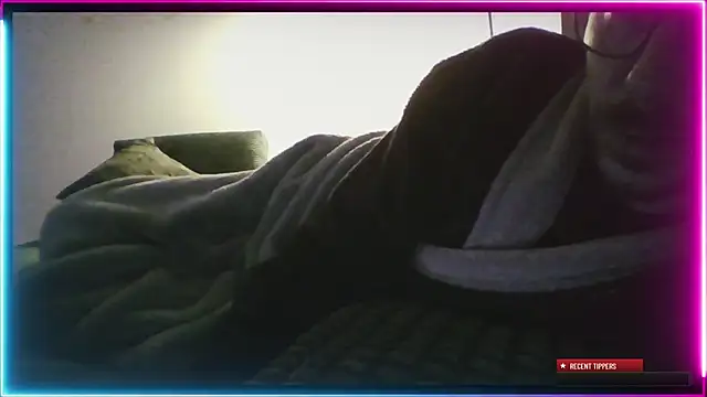 Snapshot of AlexanderDu69 chatting on January 2025 10:51:02 PM AlexanderDu69 online show from January 2025 10:51:02 PM