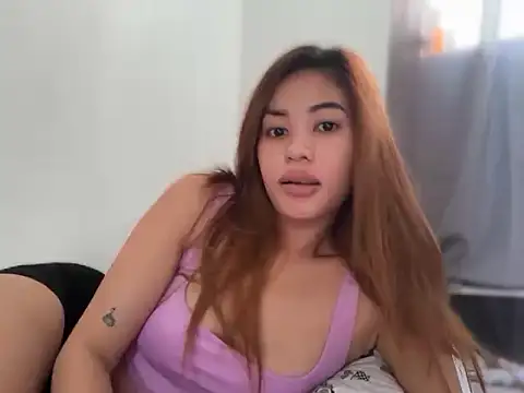Snapshot of daretolovemee_18 chatting on May 2026 03:57:01 AM daretolovemee 18 online show from May 2026 03:57:01 AM