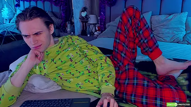 WilliamDyson online show from December 2025 03:02:02 AM