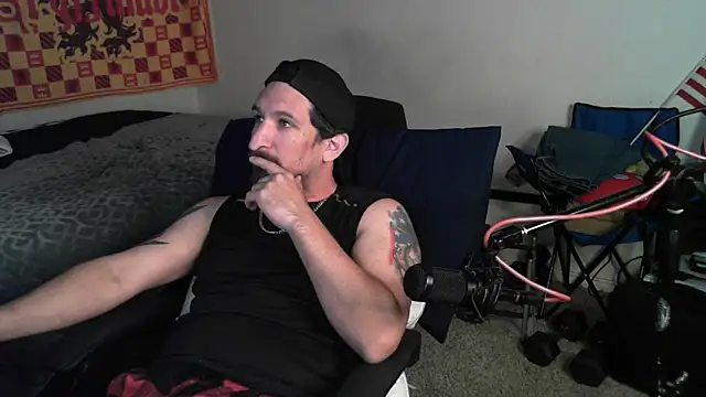 DevilPup75  online show from October 2025 05:02:02 AM