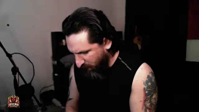 DevilPup75  online show from April 2026 02:31:01 PM