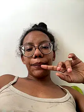 Valen1800 online show from December 2025 06:49:01 PM