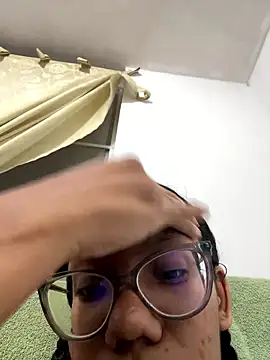 Valen1800 online show from January 2026 11:29:02 PM