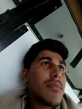 HarryChoudhary21 online show from November 2025 01:04:02 PM