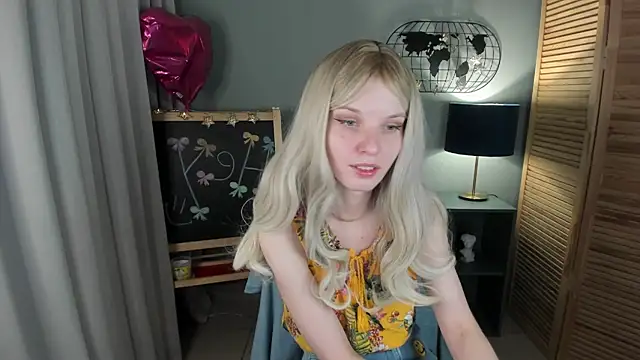 Madelaineses online show from November 2025 09:28:02 AM