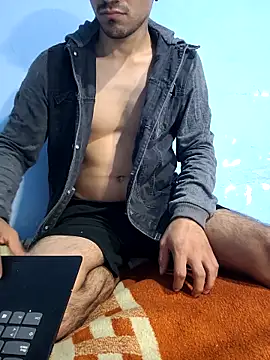 Mirreylatino online show from November 2025 05:17:01 AM