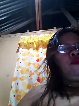 Snapshot of Huge_mama69 chatting on May 2026 01:39:02 PM Huge mama69 online show from May 2026 01:39:02 PM
