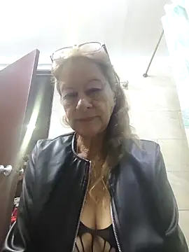 MaryeLunna online show from March 2026 11:14:01 AM