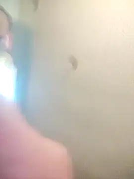 Snapshot of bratlipss chatting on October 2025 10:10:02 AM bratlipss online show from October 2025 10:10:02 AM