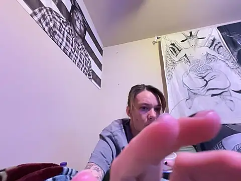 Snapshot of bratlipss chatting on February 2026 09:58:01 AM bratlipss online show from February 2026 09:58:01 AM