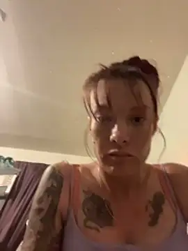 Snapshot of bratlipss chatting on March 2026 08:07:01 AM bratlipss online show from March 2026 08:07:01 AM