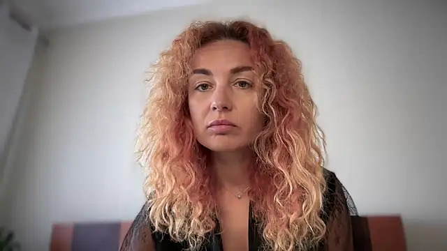 Reddgiirl online show from March 2026 10:26:01 AM