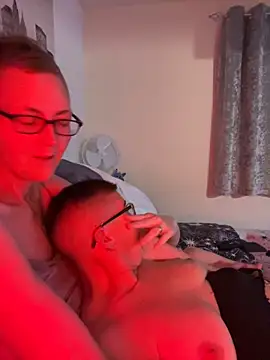 Curvy-Jinx online show from October 2025 07:43:01 PM