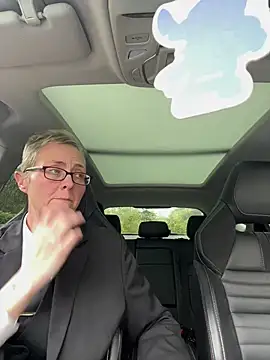 Curvy-Jinx online show from October 2025 09:55:01 AM