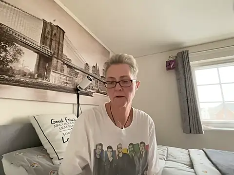 Curvy-Jinx online show from April 2026 07:24:02 AM