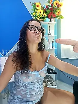 emma ucros online show from January 2026 09:09:01 PM