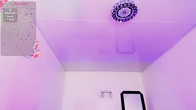 Rossedewitt  online show from October 2025 08:06:02 PM