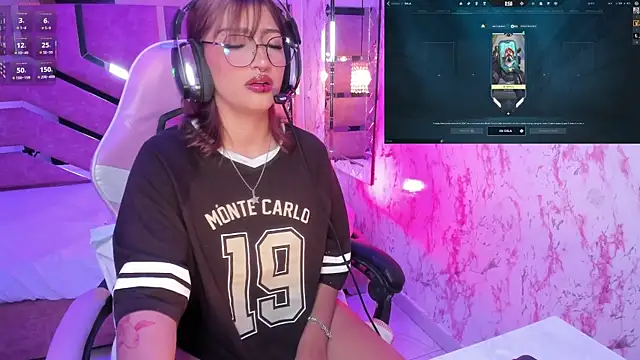 AriaNova  online show from November 2025 01:22:01 PM