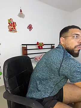 vincentjaxon online show from December 2025 06:38:01 PM