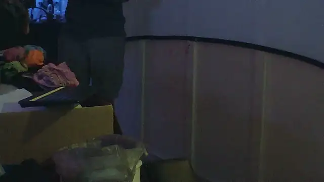 Luv2SuckBWC92 online show from September 2025 08:03:01 AM