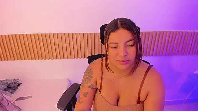 OliviaSweett online show from October 2025 07:12:02 PM