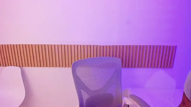 OliviaSweett online show from April 2026 07:03:01 PM