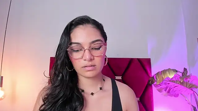 LunaAspen  online show from February 2026 06:12:01 PM