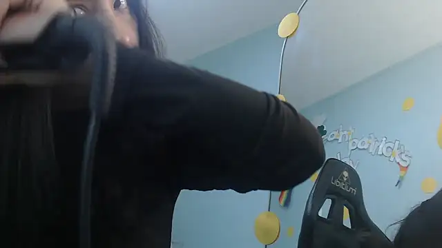 victoria hernandez t  online show from March 2026 01:36:02 PM