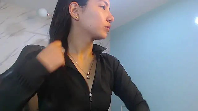 Snapshot of victoria_hernandez_t_ chatting on June 2026 01:10:01 PM victoria hernandez t online show from June 2026 01:10:01 PM
