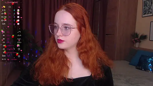 LunaSweet18 online show from October 2025 02:15:01 PM