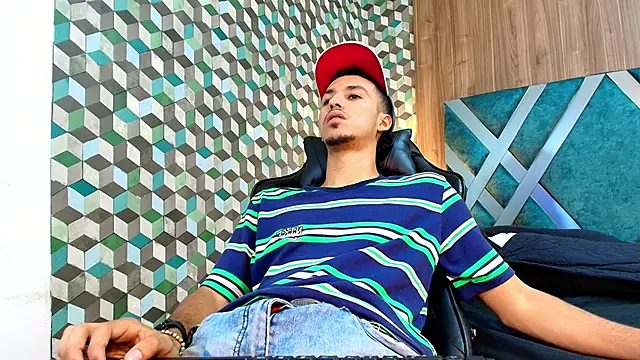 Marcus Jeron online show from December 2025 09:52:01 PM