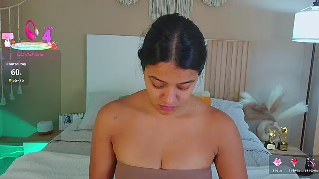 Camila Bustamante online show from July 2026 01:25:01 PM