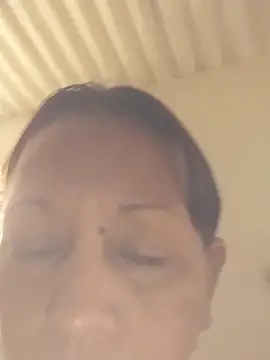 marinita13 online show from February 2026 05:32:01 PM