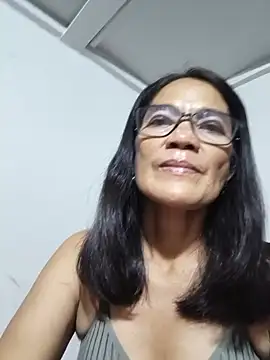 Snapshot of ImYourWoman_55 chatting on July 2026 03:07:02 PM ImYourWoman 55 online show from July 2026 03:07:02 PM