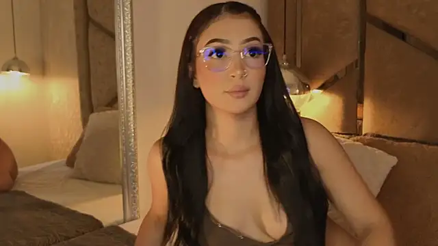 scarlethlux online show from June 2026 05:51:02 AM