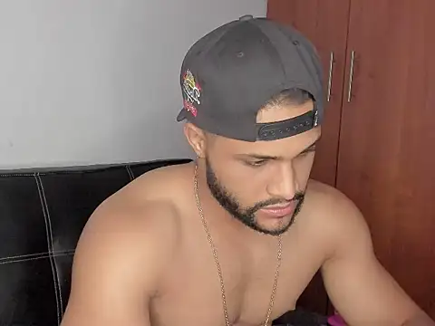 Pier Simons online show from October 2025 06:55:02 AM