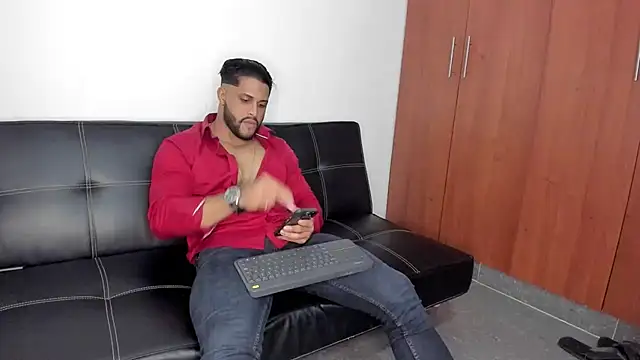 Pier Simons online show from January 2026 05:45:02 AM