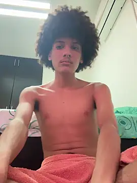 Max Rain online show from October 2025 10:01:01 PM