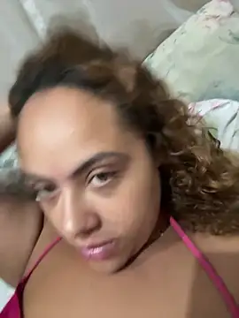 Chloe Leaozinho online show from March 2026 12:41:02 AM