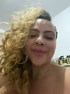 Chloe Leaozinho online show from July 2026 02:05:17 AM